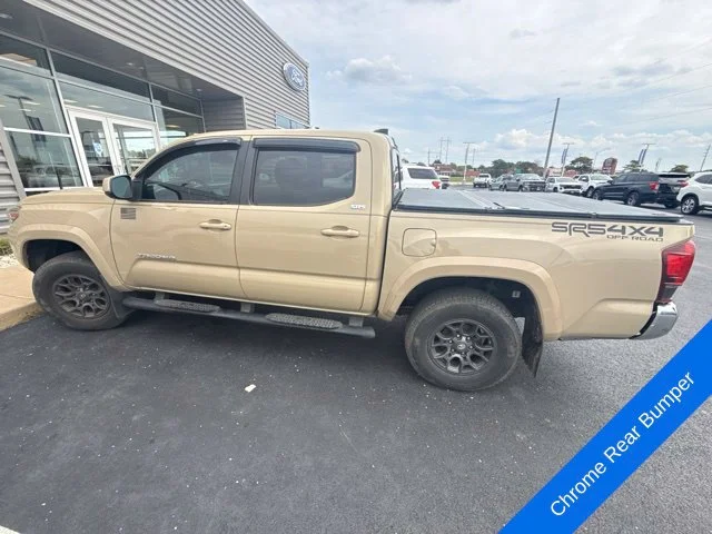 Used 2018 Quicksand Toyota SR5 image 8