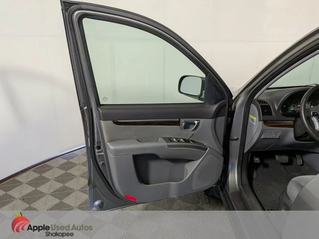 Used 2011 Gray Hyundai SE image 11