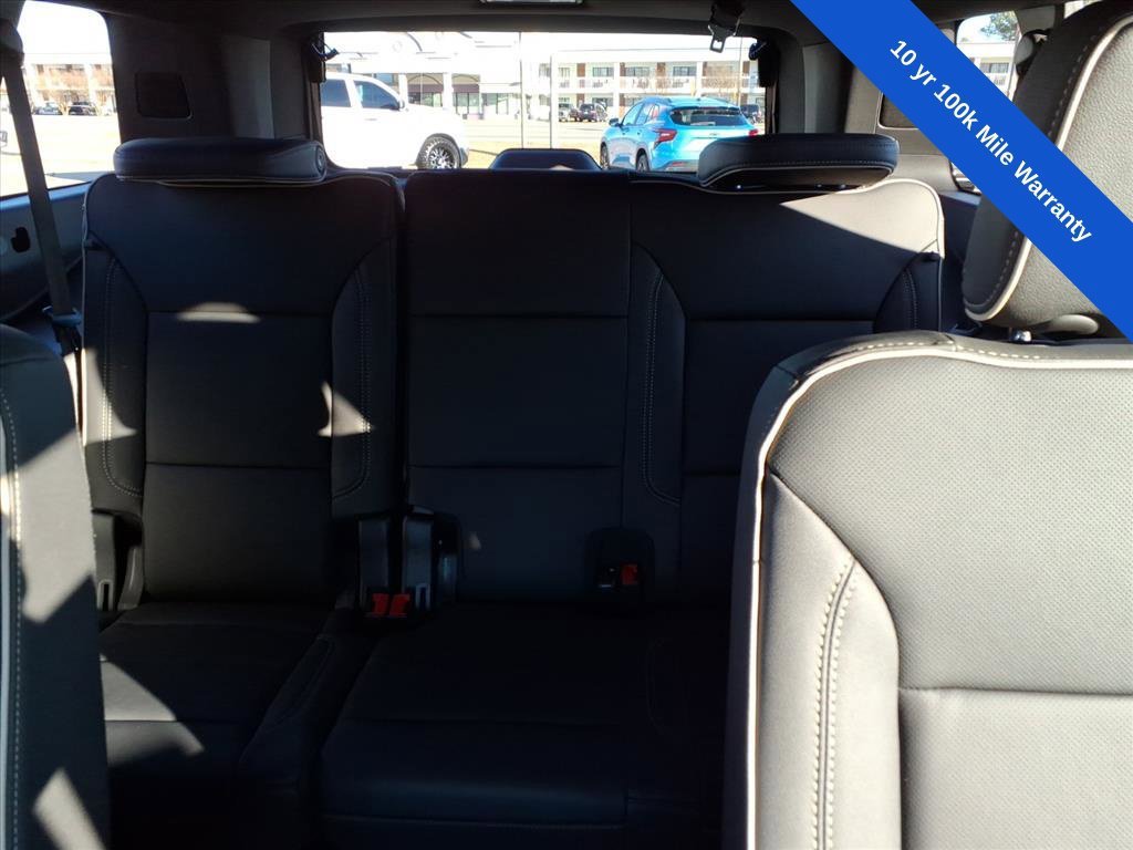 2026 Chevrolet Suburban Premier - Photo 22