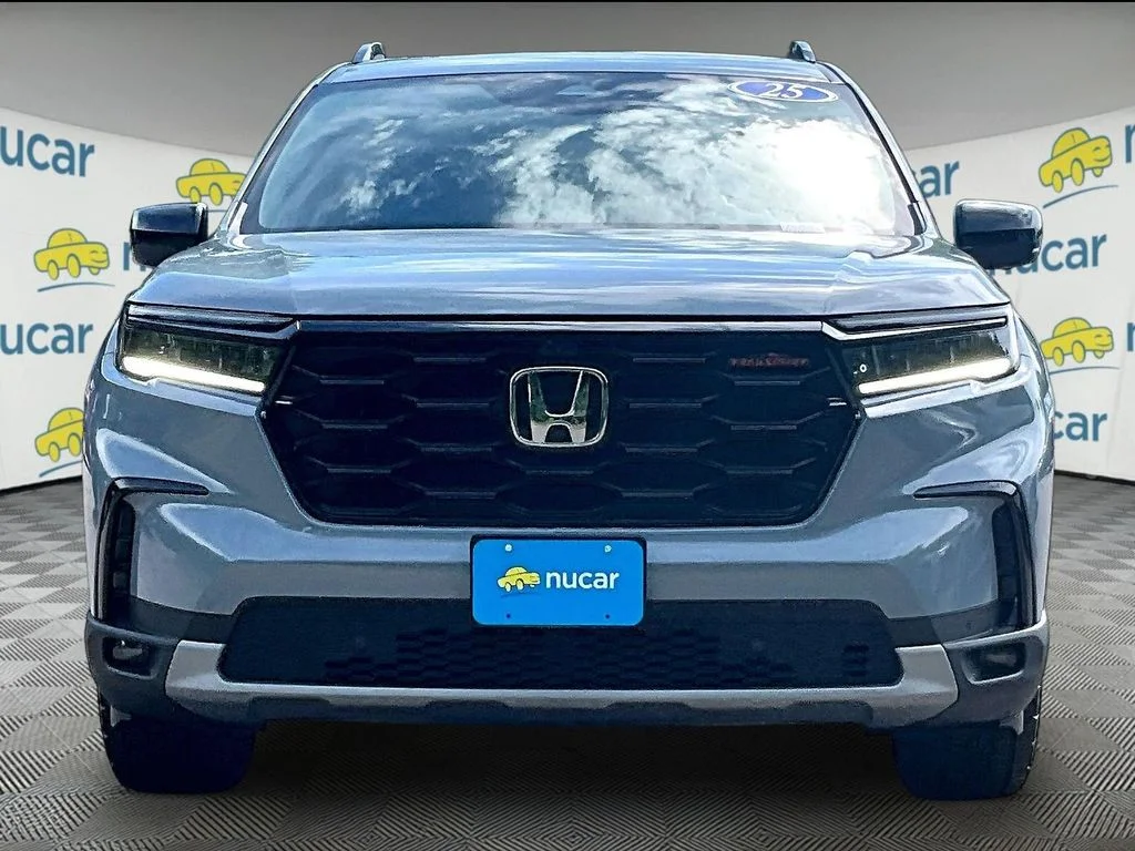 Used 2025 Gray Honda TrailSport image 2