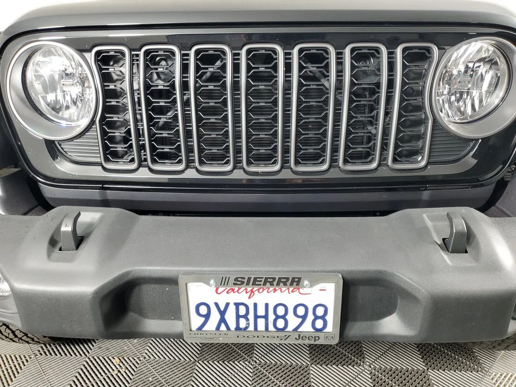 Used 2026 Black Jeep Sport S image 10