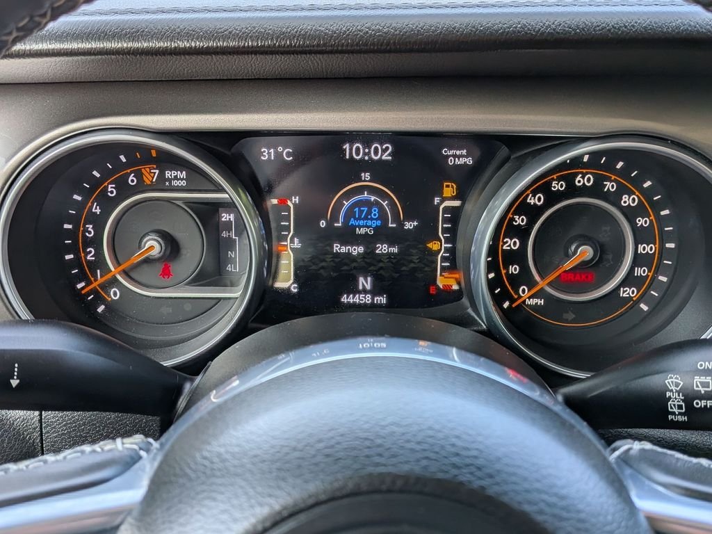 Used 2018 Gray Jeep Unlimited Sahara image 19