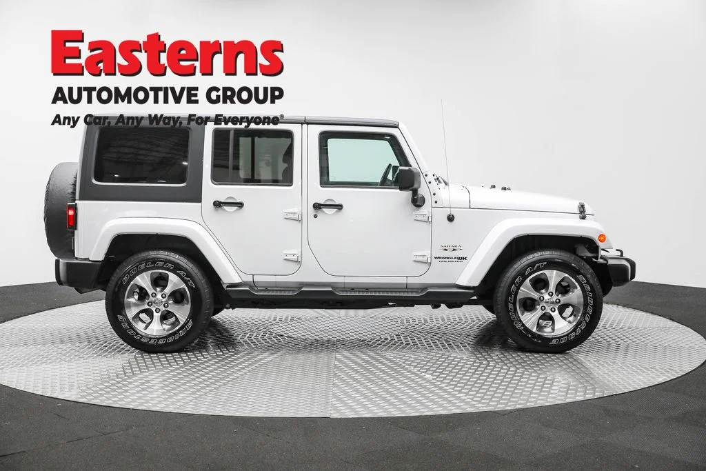 Used 2018 White Jeep Unlimited Sahara image 4