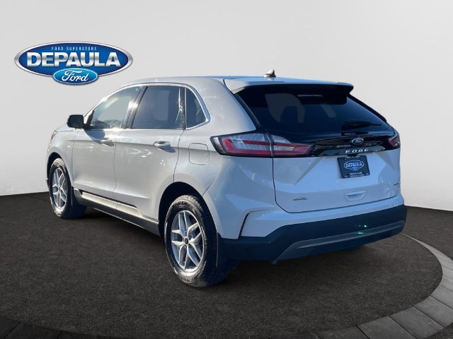 Used 2024 White Metallic Ford SEL image 4