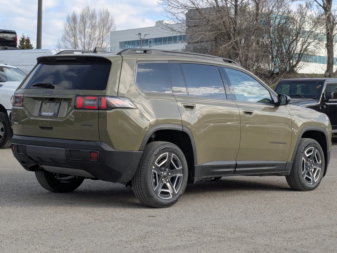 New 2026 41 Jeep Laredo - - 4x4 - Hybrid - Mopar Interior Protection Pkg - Compact Spare Tire & More! image 8