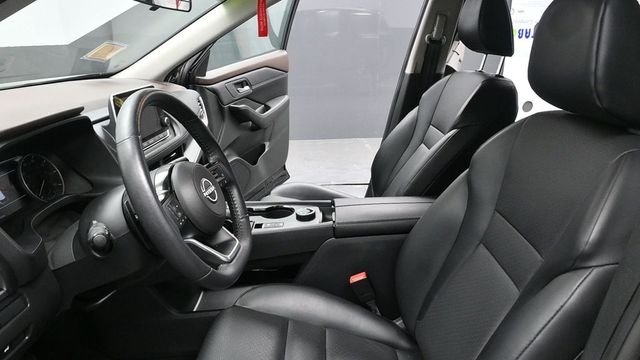 Used 2023 Black Nissan SV image 18