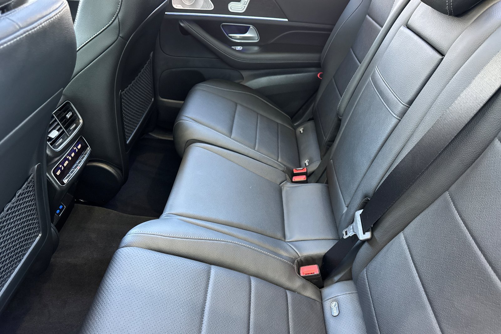 New 2026 MANUFAKTUR Alpine Grey Mercedes-Benz GLS 450 image 13