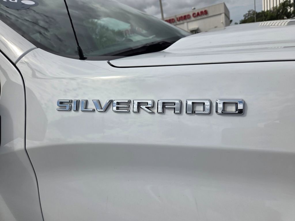 Used 2024 Summit White Chevrolet Custom image 4