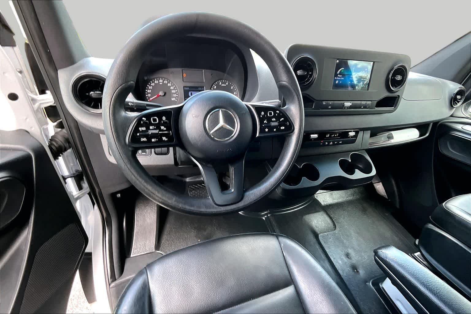 Used 2020 Arctic White Mercedes-Benz  image 6