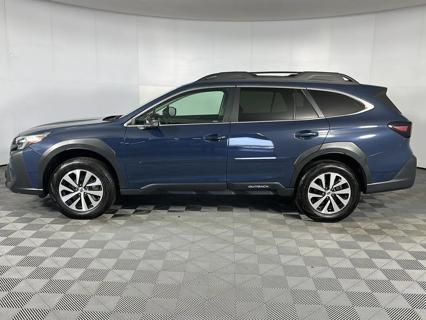 Used 2024 Cosmic Blue Pearl Subaru Premium image 4