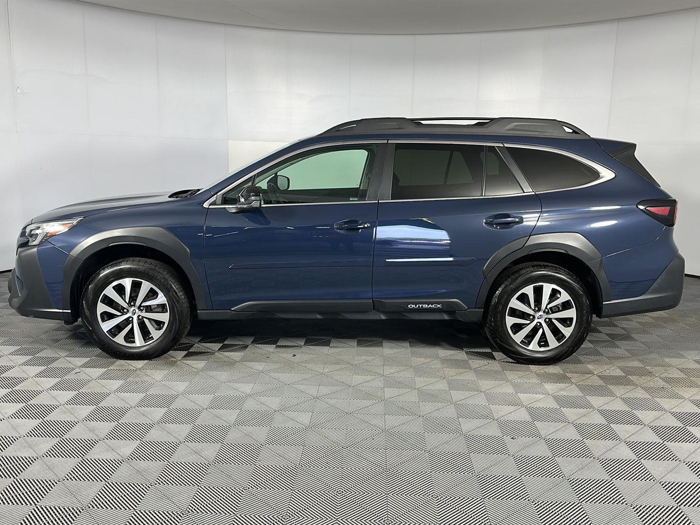Used 2024 Cosmic Blue Pearl Subaru Premium image 4