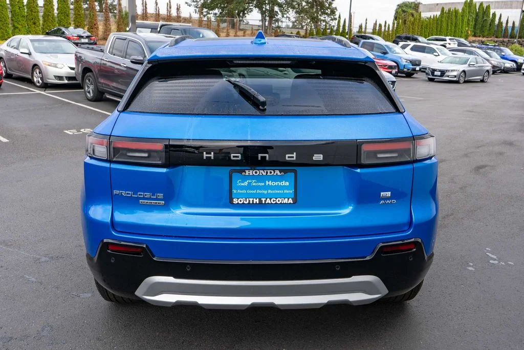 New 2026 Pacific Blue Metallic Honda Touring image 7
