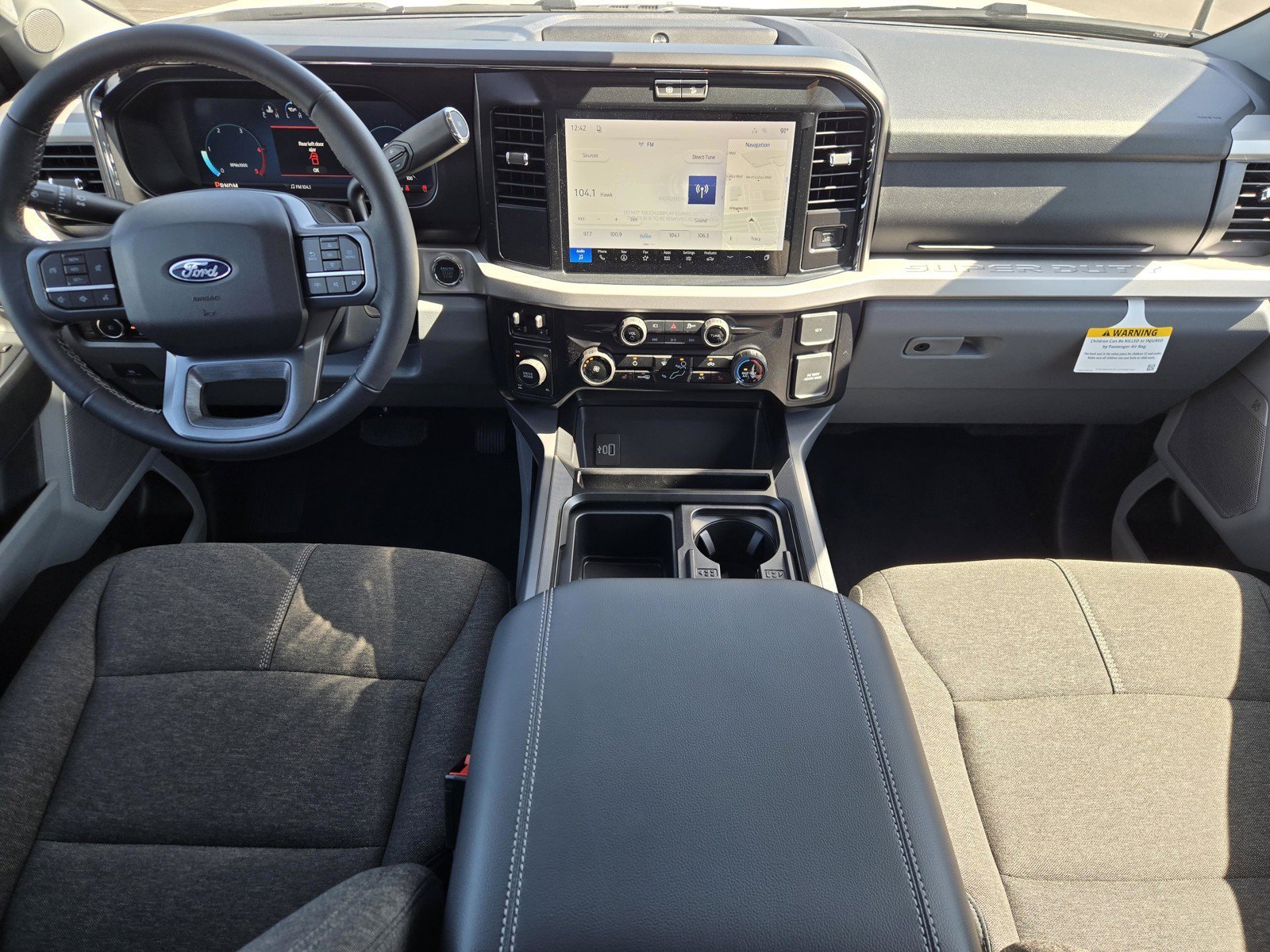 New 2027 Oxford White Ford F-350® XLT image 9