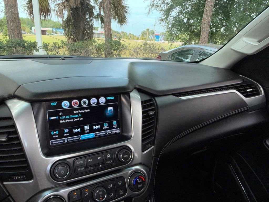 Used 2019 SHADOW GRAY METALLIC Chevrolet Premier image 41