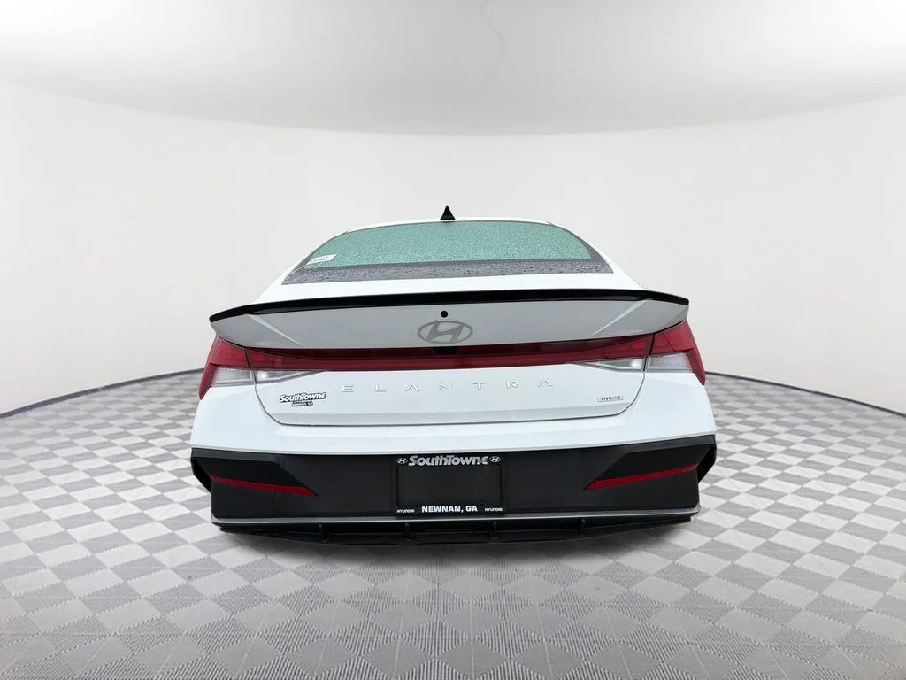 Used 2025 White Hyundai SEL Sport image 6