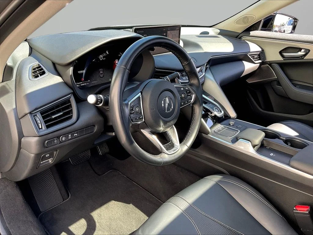 Certified Used 2025 Liquid Carbon Metallic Acura Technology Package image 18