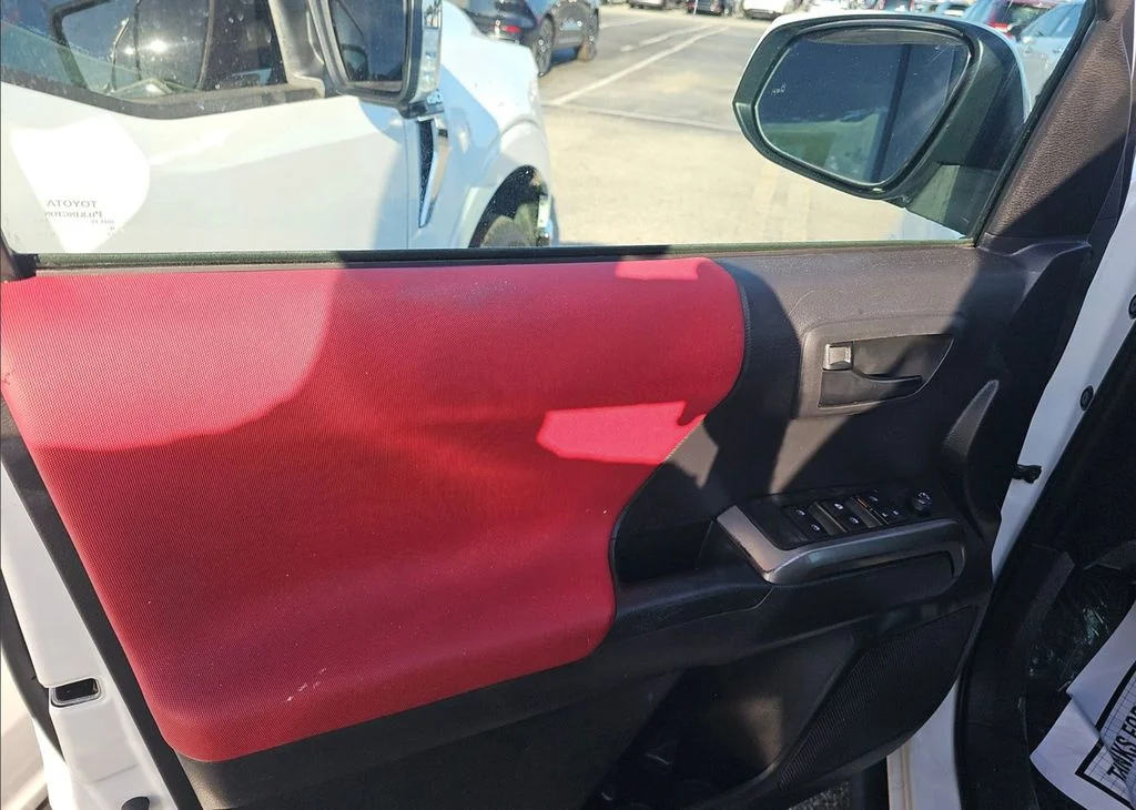 Used 2022 White Toyota SR5 image 8