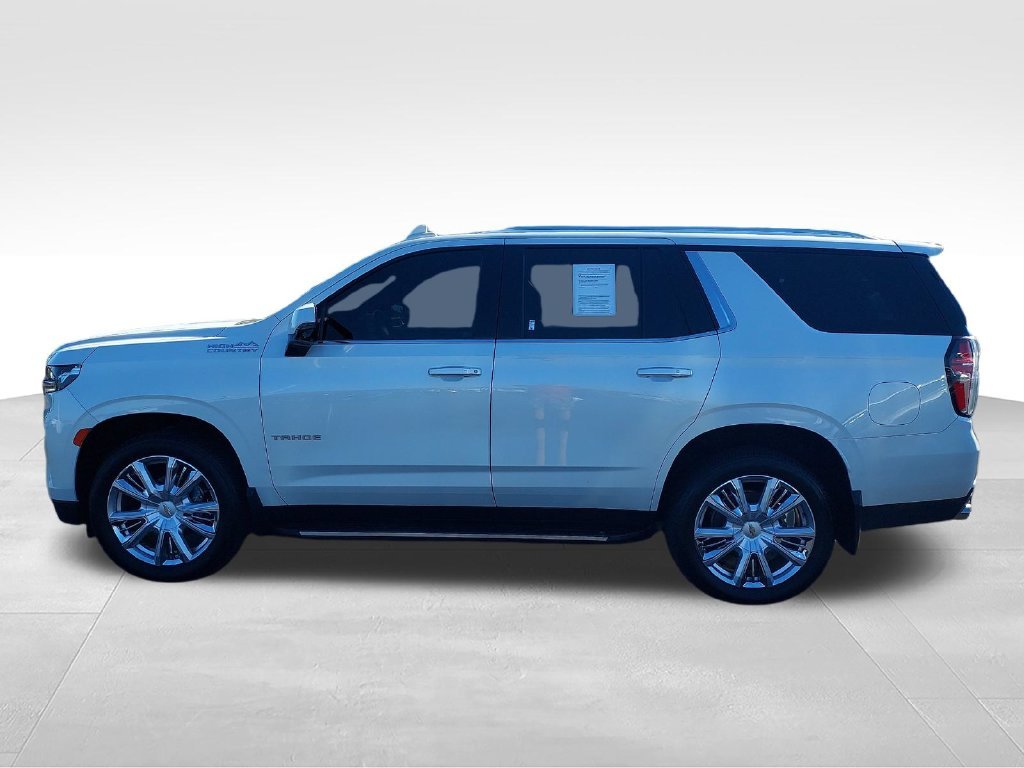 Used 2022 White Chevrolet High Country image 2