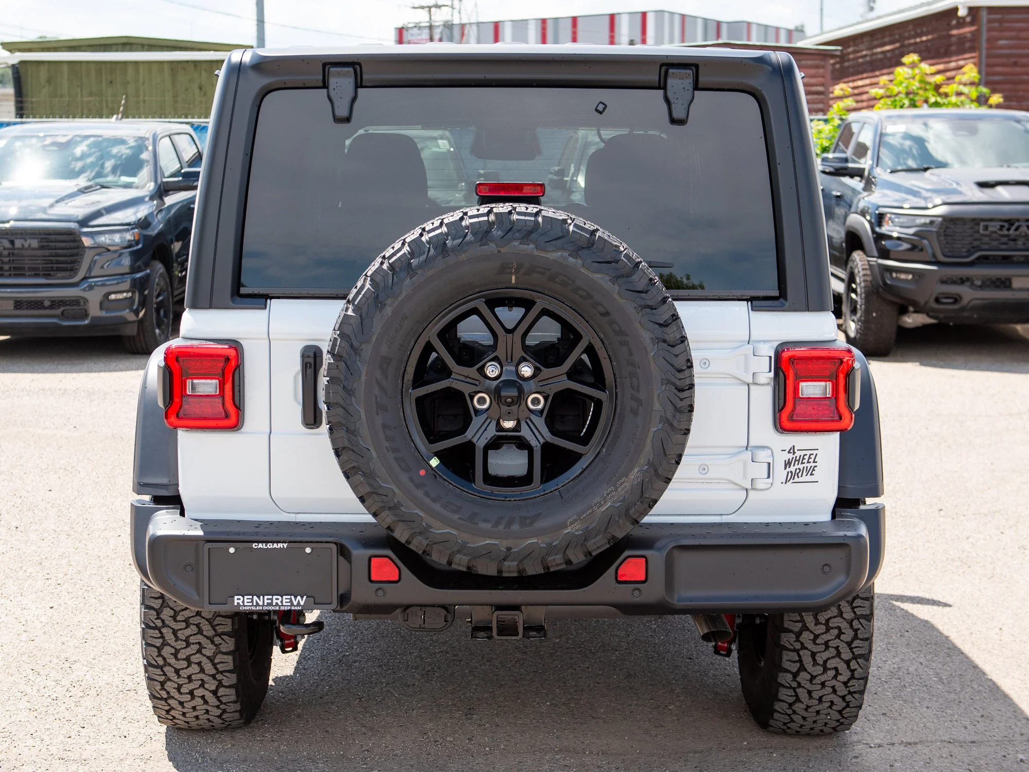 New 2026 White Jeep Willys* 4 Door 4x4, Rear Locker, Safety Group, Heated Seats/Wheel image 5