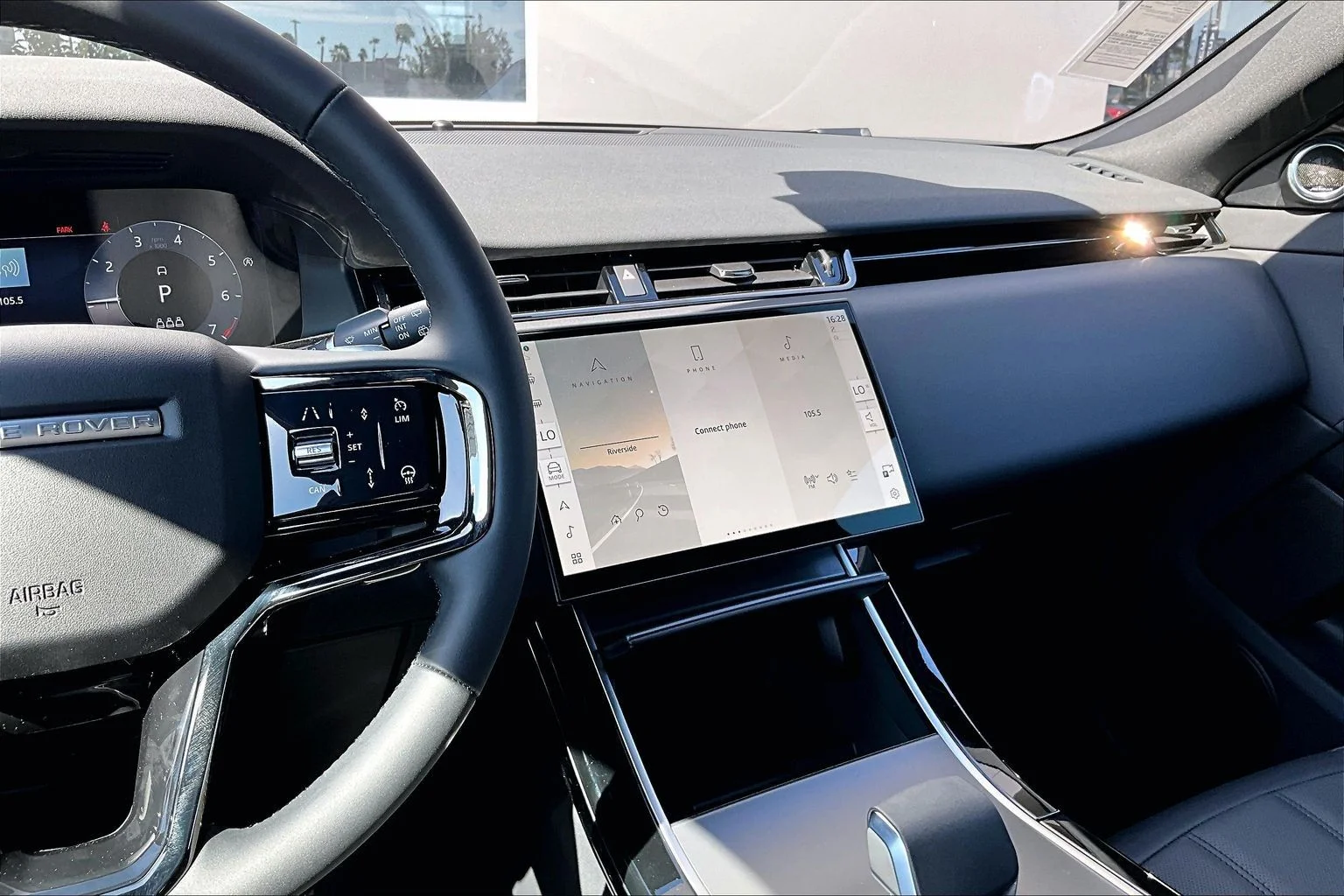 New 2026 Fuji White Land Rover S image 7