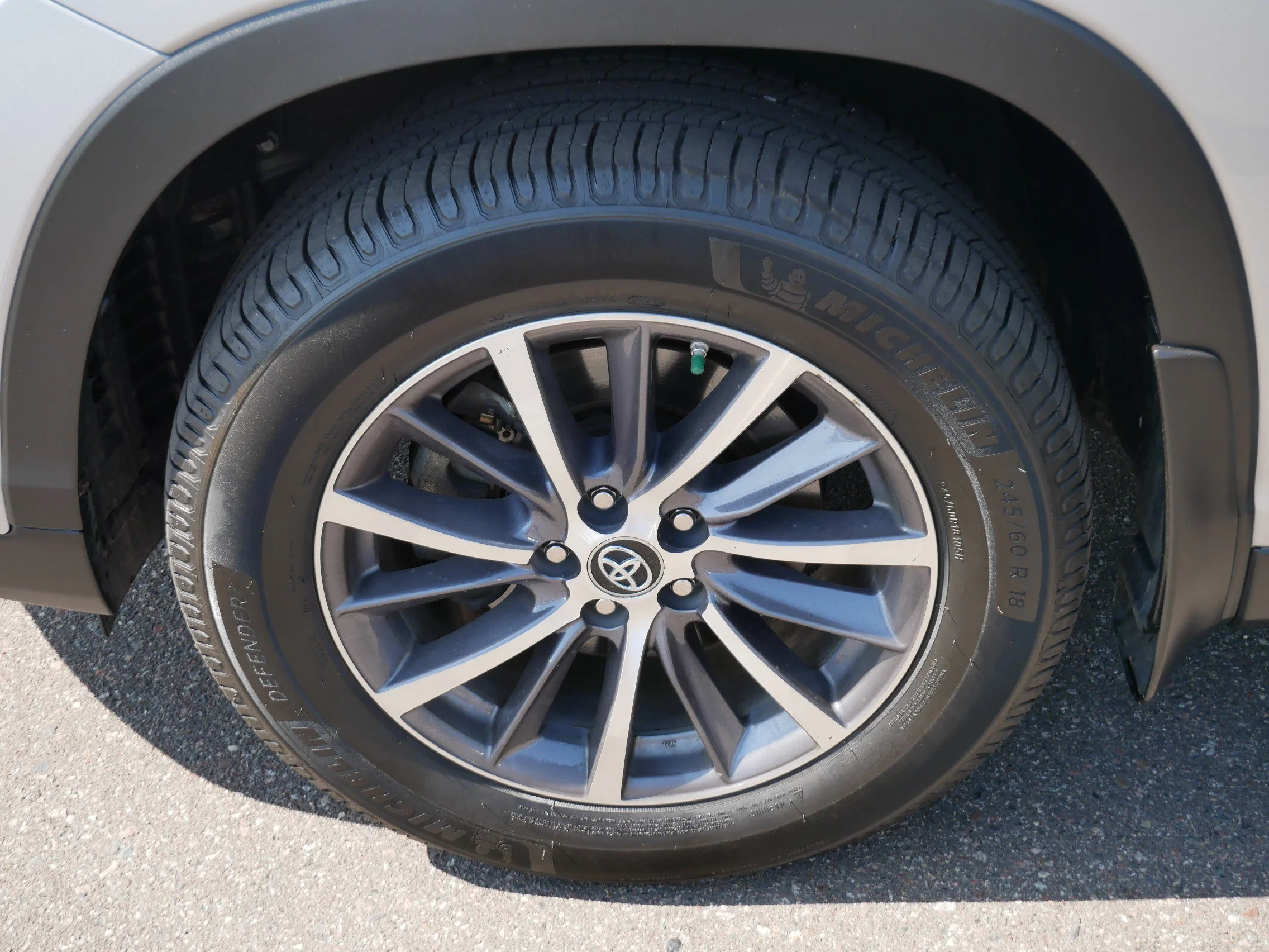 Used 2019 Celestial Silver Metallic Toyota XLE image 15