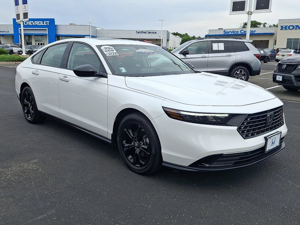 Certified Used 2025 Platinum White Pearl Honda 1.5T SE image 36