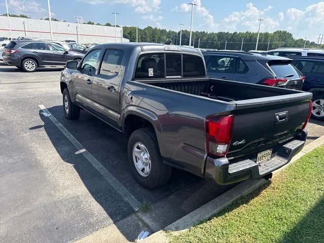 Used 2023  Toyota  image 11