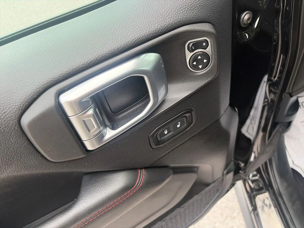 Used 2020 Black Jeep Rubicon image 12