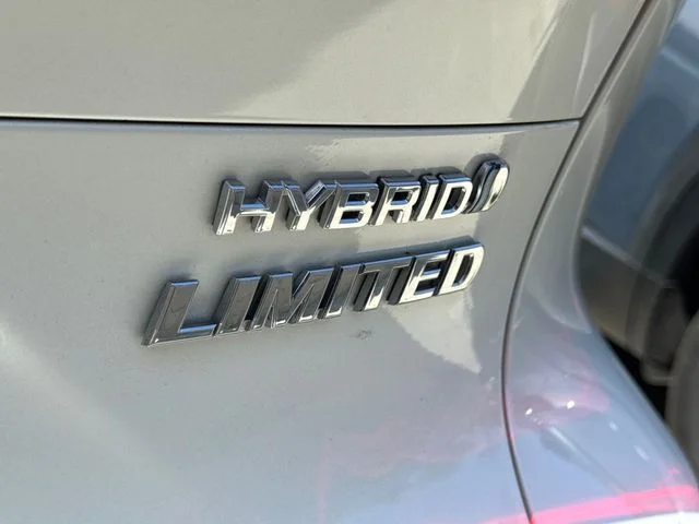 Used 2021 Blizzard Pearl Toyota Limited image 2