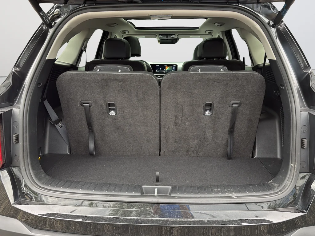 Used 2025 Black Kia EX image 15