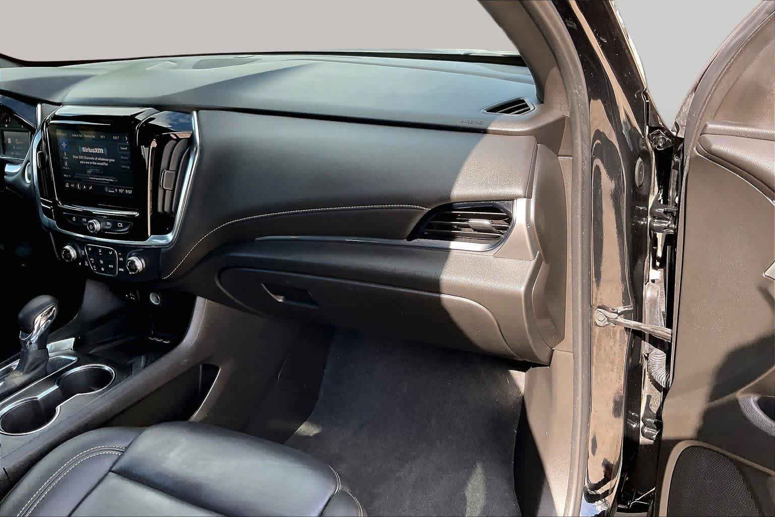 Used 2023 Mosaic Black Metallic Chevrolet LT Leather image 19