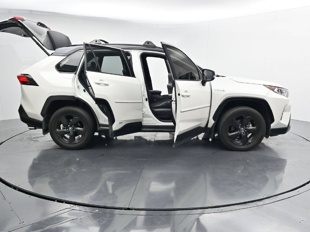 Used 2020 White Toyota XSE image 27