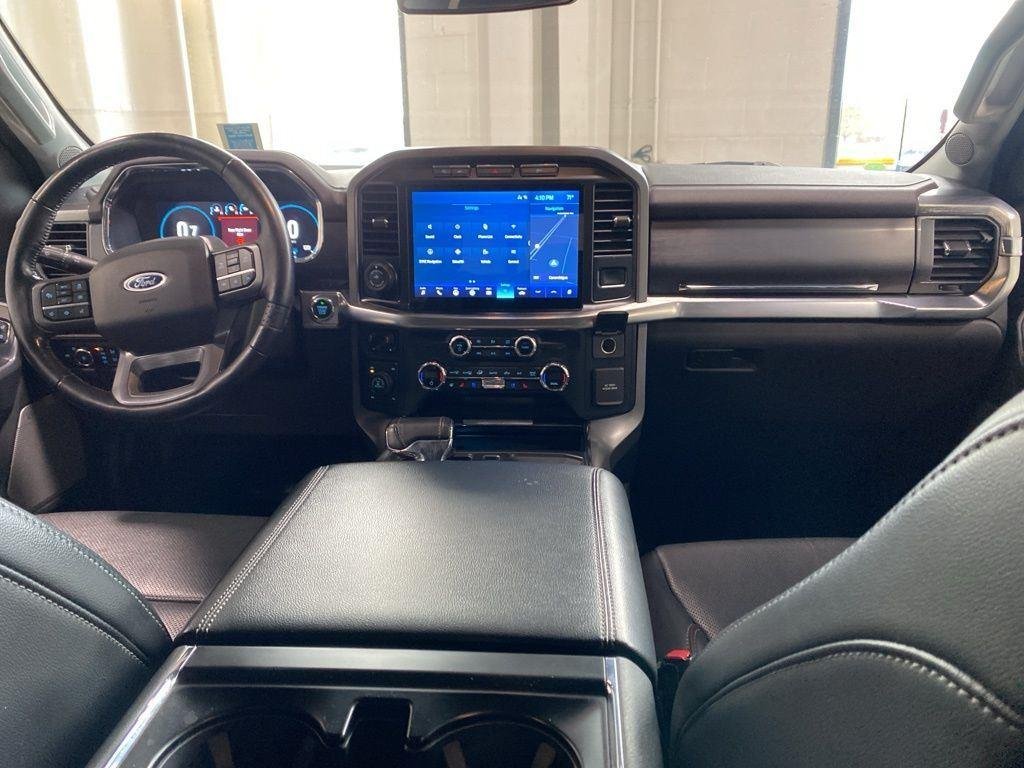 Used 2021 Black Metallic Ford LARIAT image 4