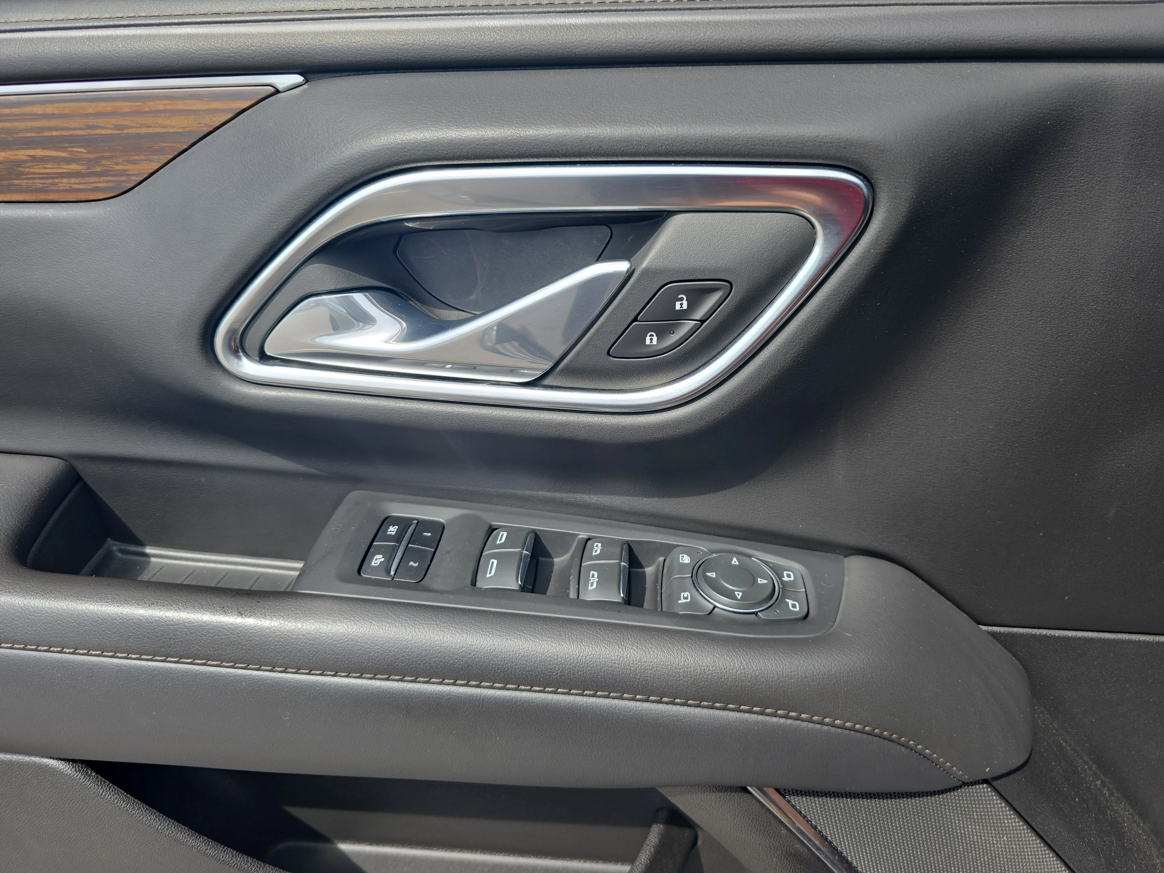 Used 2023 Sterling Gray Metallic Chevrolet High Country image 29