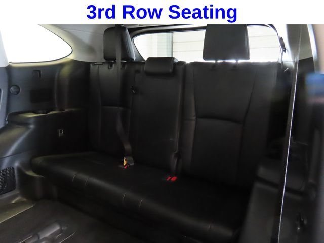 Used 2023 White Toyota XLE image 36