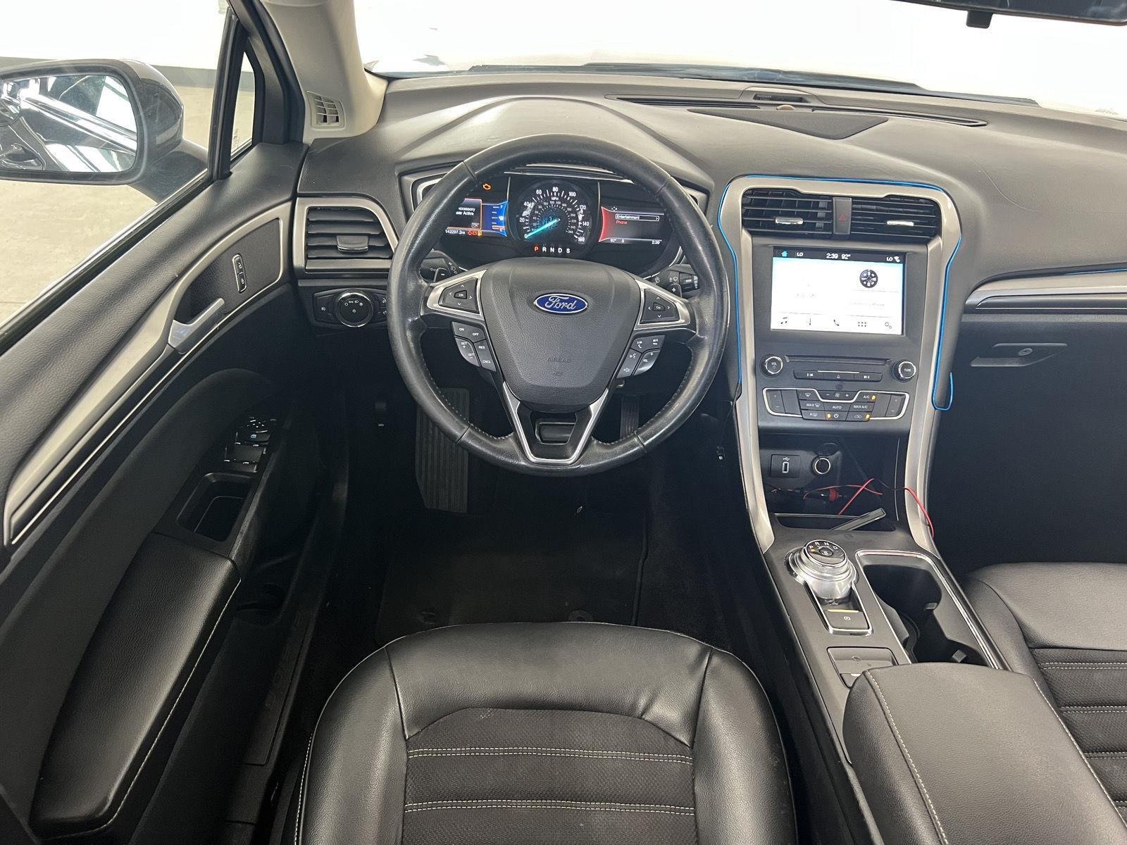 Used 2017 Magnetic Ford SE image 26