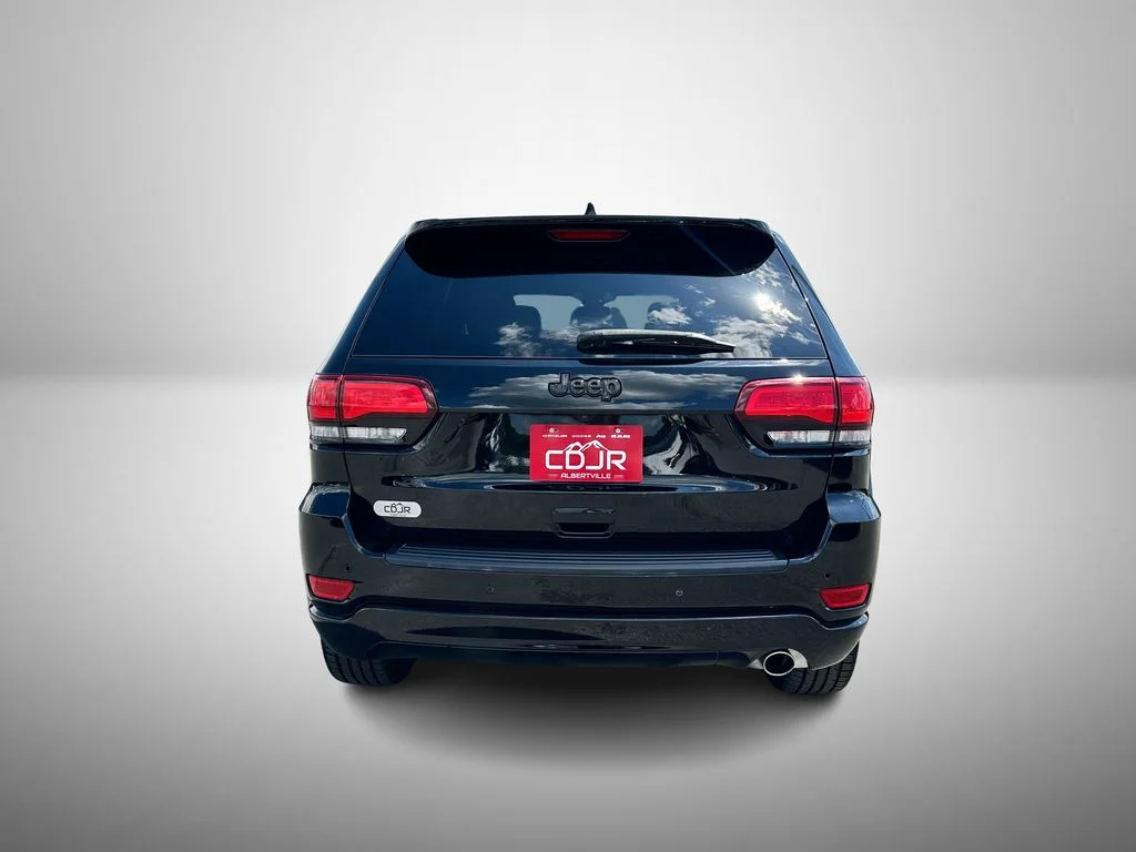 Used 2021 Black Jeep Laredo X image 9