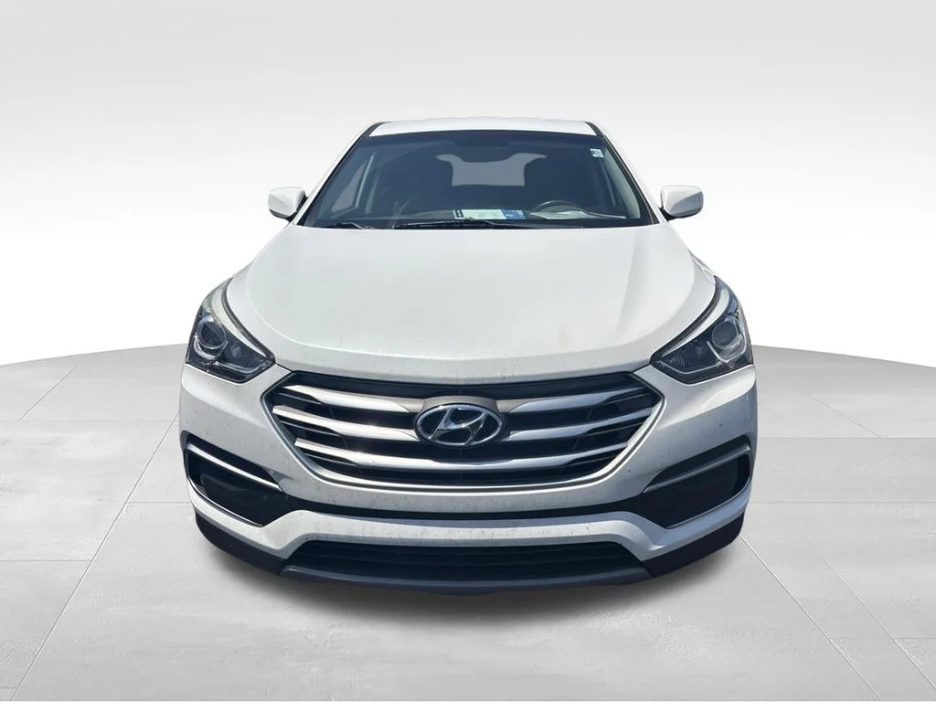 Used 2018 White Hyundai 2.4 Base image 7