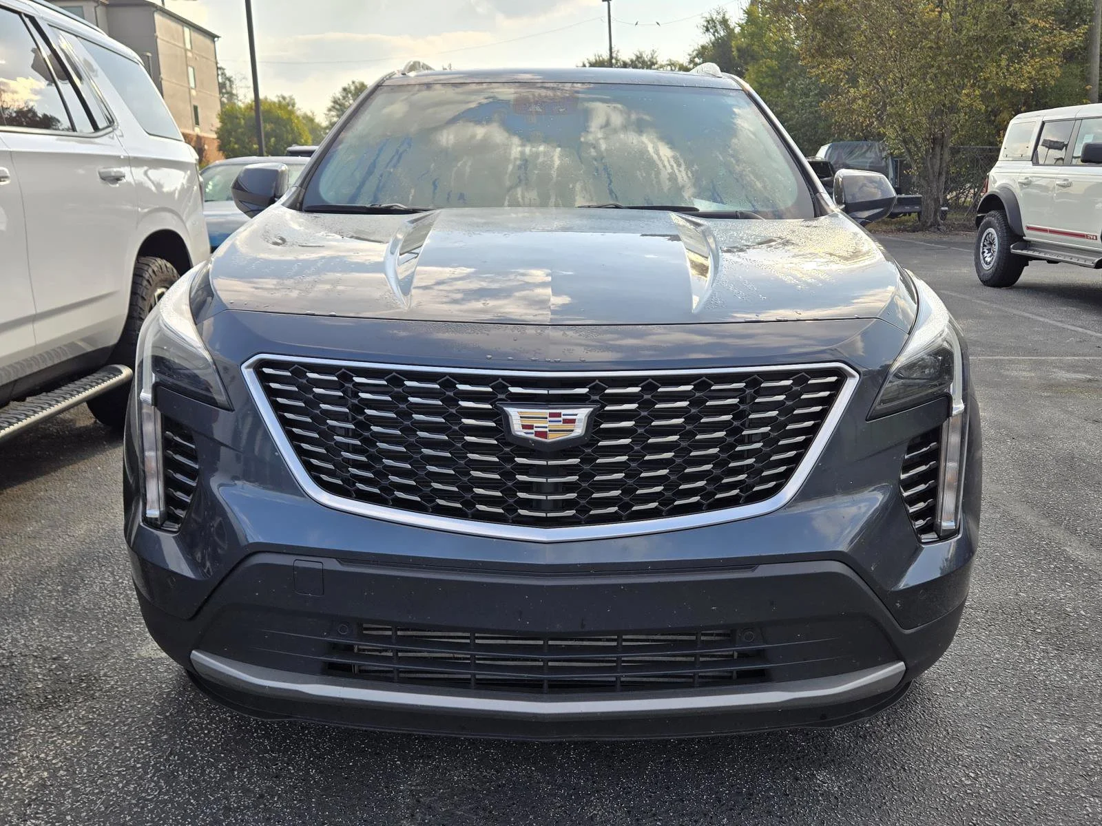 Used 2020 Shadow Metallic Cadillac Premium Luxury image 2
