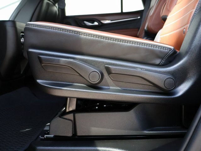 2024 GMC Yukon Denali Ultimate - Photo 21