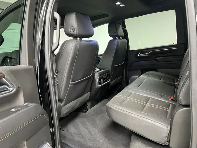 Used 2024 Black Chevrolet High Country image 41