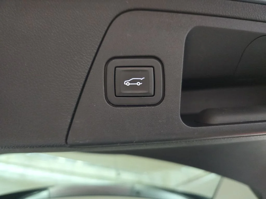 Used 2019 Gray Buick Premium I image 16
