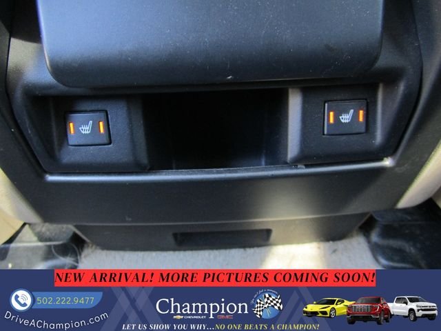 Used 2012 White Land Rover V8 image 9