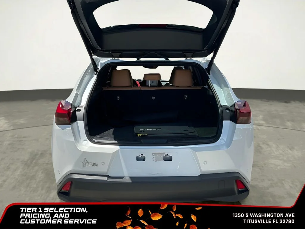 Used 2025 White Lexus 300h Premium image 19