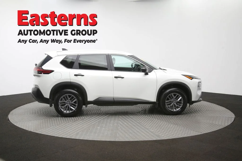 Used 2023 White Nissan S image 46