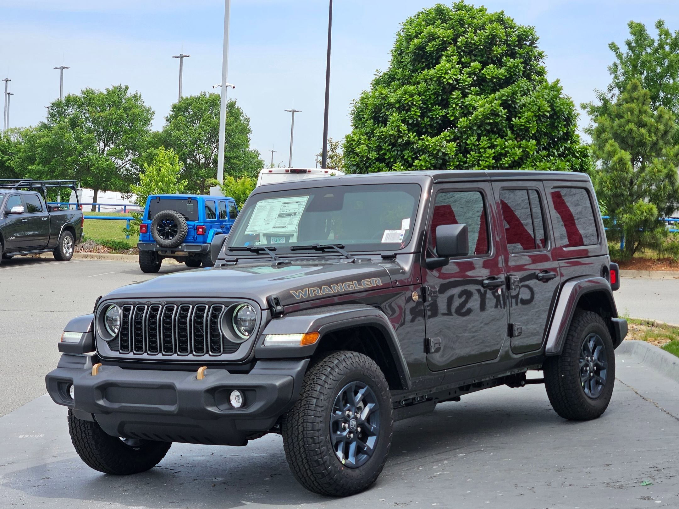 New 2026 Granite Crystal Metallic Clear-Coat Exterior Paint Jeep 85th Anniversary image 3