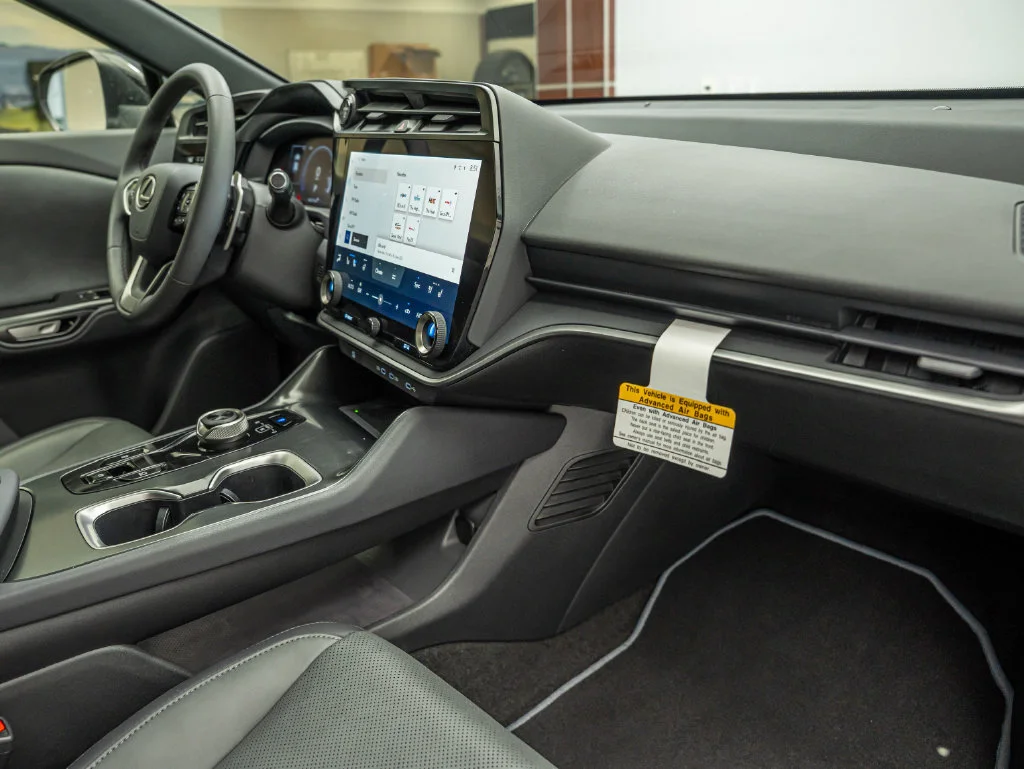 Certified Used 2024 IRIDIUM Lexus 300e Premium image 34