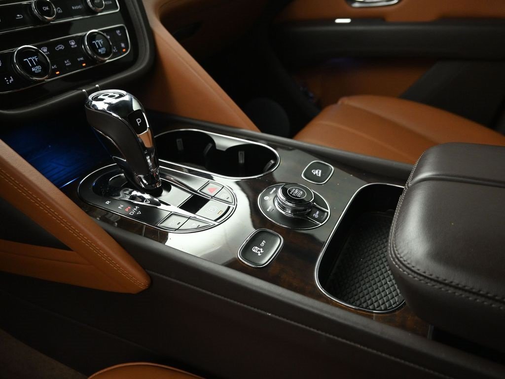 2021 BENTLEY BENTAYGA - Image 14