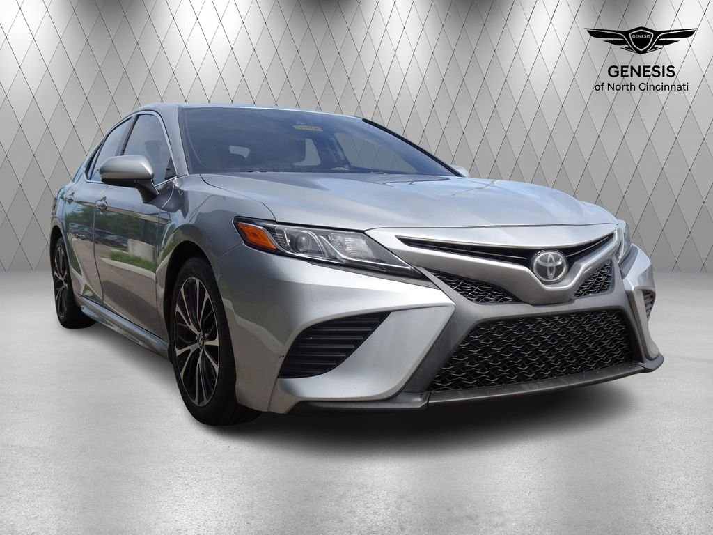 Used 2019 Silver Toyota SE image 5