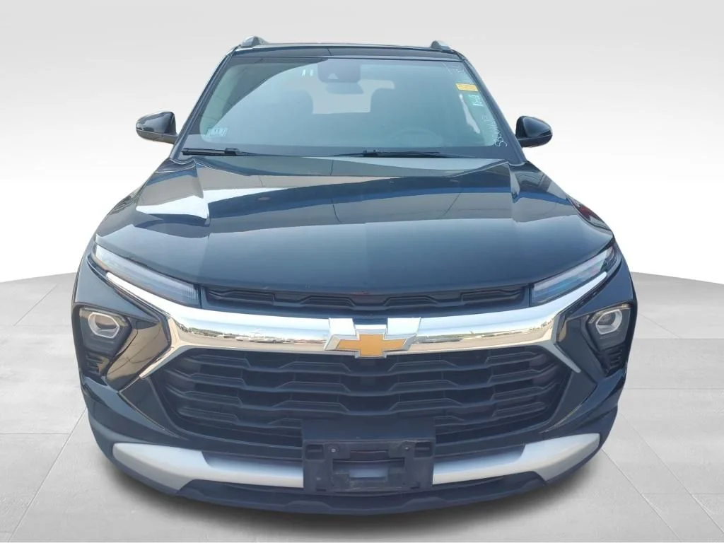 Used 2025 Black Chevrolet LT image 11